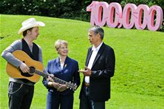 Vodafone Ireland annouce €400,000 investment in Young Social Innovators Vodafone Ireland annouce €400,000 investment in Young Social Innovators