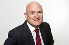 Brian Darcy, obchodní ředitel skupiny