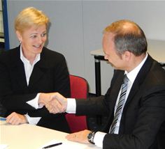 Director General of European Broadcasting Union (EBU), Ingrid Deltenre agreeing with CEO of Newtec, Serge Van Herck, on future cooperation Director General of European Broadcasting Union (EBU), Ingrid Deltenre agreeing with CEO of Newtec, Serge Van Herck, on future cooperation