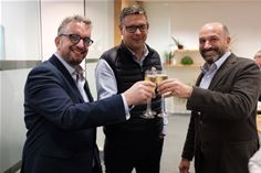 From left to right: Jonty Sutton, Redbox's CEO, Olivier Larribe, SQLI's M&A Director, Didier Fauque, SQLI's CEO From left to right: Jonty Sutton, Redbox's CEO, Olivier Larribe, SQLI's M&A Director, Didier Fauque, SQLI's CEO