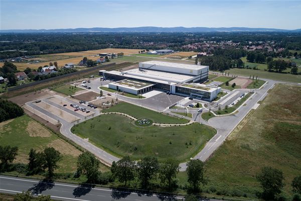 HARTING commissions ultra-modern logistics centre EDC